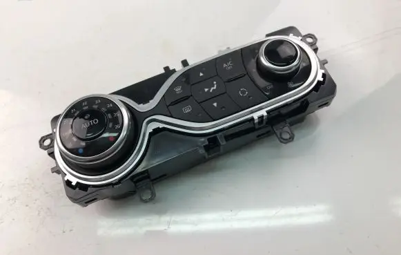 Renault Clio IV Interior fan control switch 275105430R