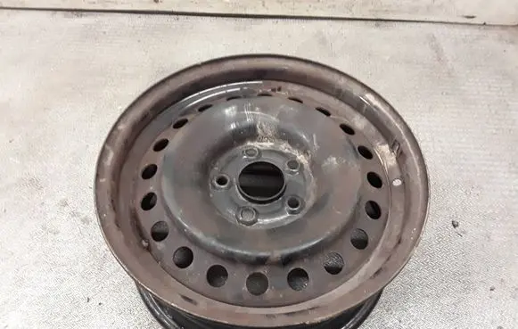 Nissan X-Trail T30 R16 spare wheel CN007