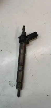 BMW 5 F10 F11 Fuel injector 780542802
