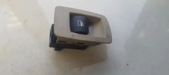 BMW 5 E60 E61 Electric window control switch 9113771