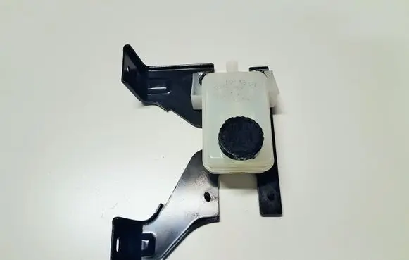 Nissan Leaf I (ZE0) Brake fluid reservoir 460903NA0B 4604864J01