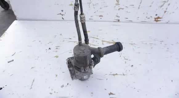 Citroen DS4 Power steering pump V29006925E