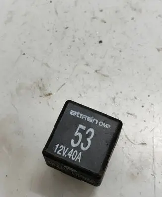 Volkswagen Transporter - Caravelle T5 Other relay 141951253B