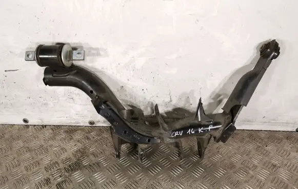 Honda CR-V Rear upper control arm/wishbone 822211040