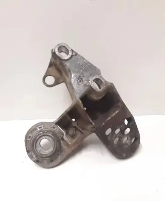 Audi A4 S4 B6 8E 8H Engine mounting bracket 8E0199351