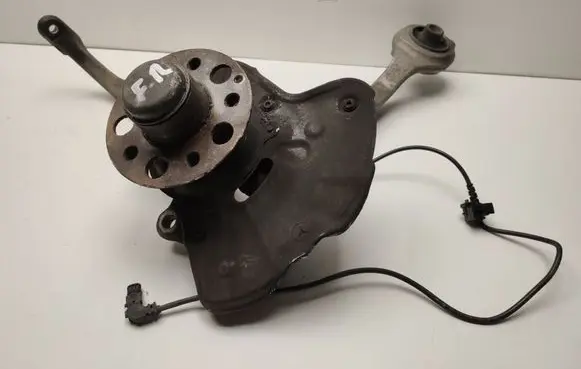 Mercedes-Benz CL C216 Front wheel hub A2213323001