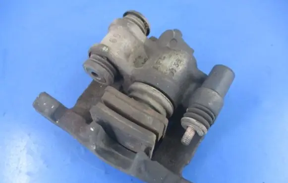 Peugeot 406 Rear brake caliper