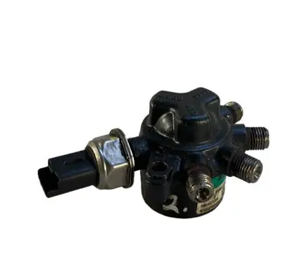 Renault Megane III Fuel main line pipe 8200379933 H8200334367