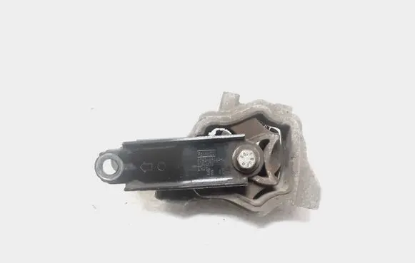 Volvo XC60 Engine mount bracket 30748173 6G926P082LB