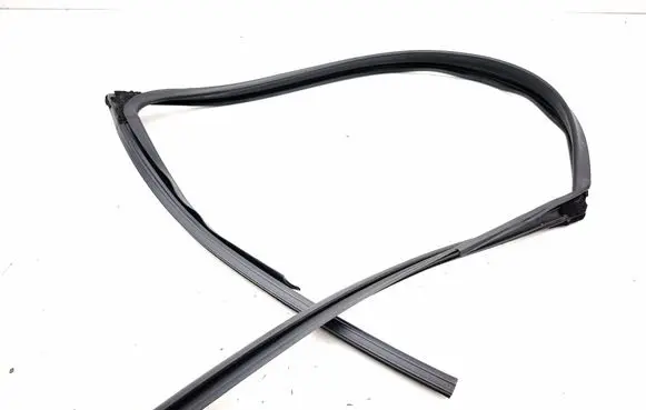 Mazda CX-5 II Rubber seal front door (on door) 