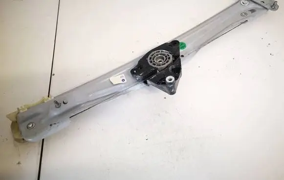 Opel Crossland X Front door window regulator with motor 
