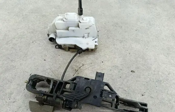 Renault Espace - Grand espace IV Front door lock 017973