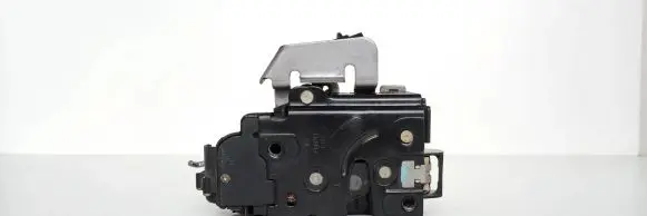 Audi A6 S6 C5 4B Front door lock 4B1837016G