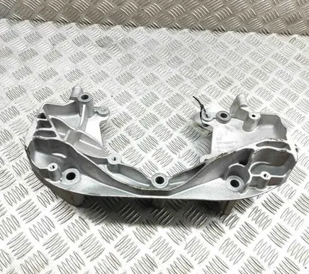 BMW i4 Engine mounting bracket 9485637