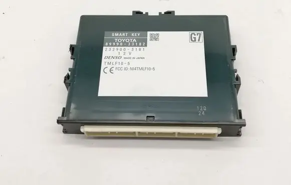 Toyota Camry Keyless (KESSY) go control unit/module 8999033182