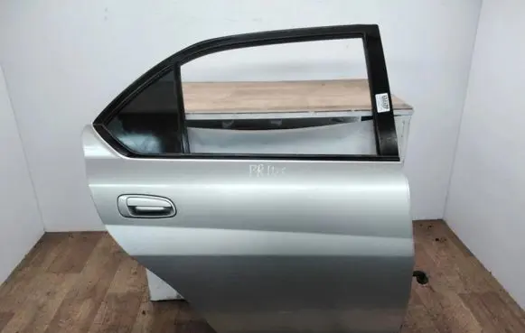 Toyota Prius (XW10) Rear door