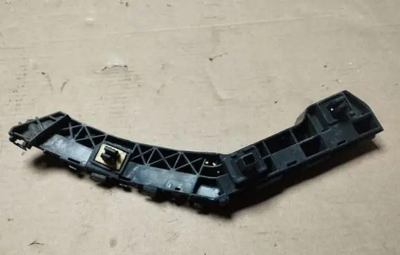 Honda CR-Z Rear bumper mounting bracket