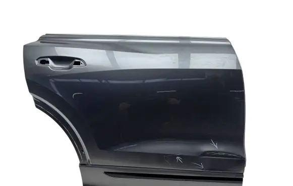 Audi Q8 Rear door 4M8833052C