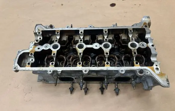 Nissan Qashqai Engine head 110425271R