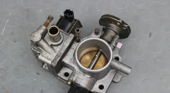Mitsubishi Pajero Throttle valve