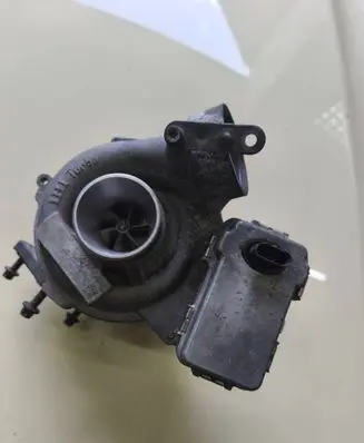 Mercedes-Benz E W212 Turbo A6510903580