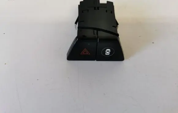 BMW 5 G30 G31 Hazard light switch 6993047