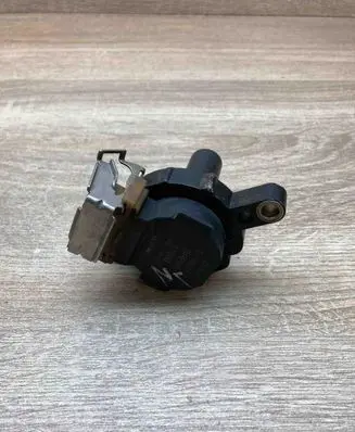 BMW 3 E46 High voltage ignition coil 1748017