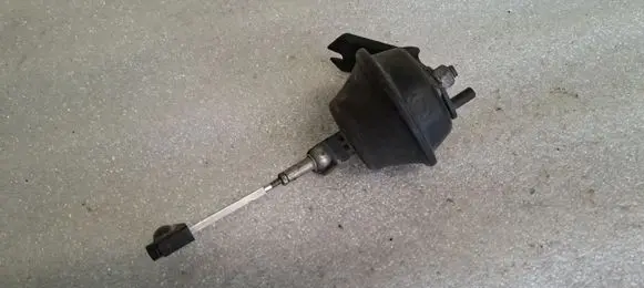 Audi Coupe Vacuum valve 004538