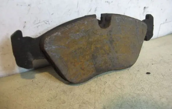 Volvo S70 V70 V70 XC Brake pads (front) KOMPL4VNT5EU