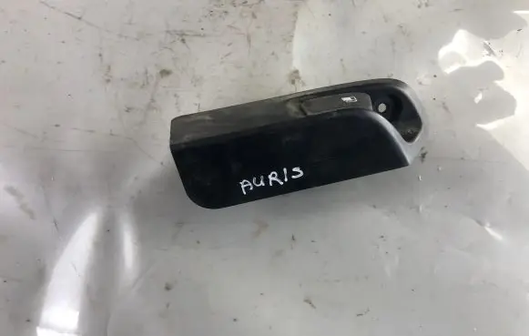 Toyota Auris 150 Fuel cap release pull handle 