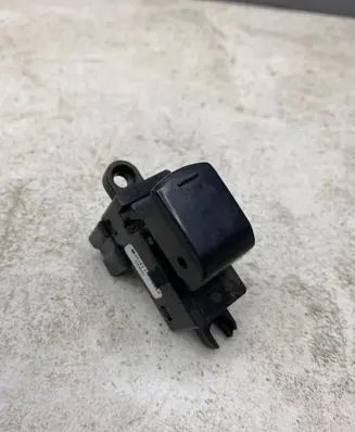 Nissan Pathfinder R51 Electric window control switch 25411EA003 0065