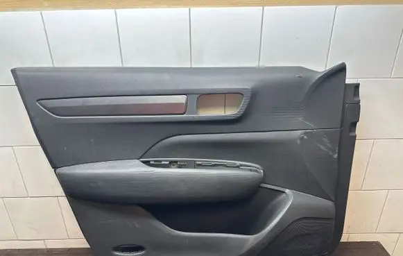 Renault Koleos II Front door card panel trim 809012323R