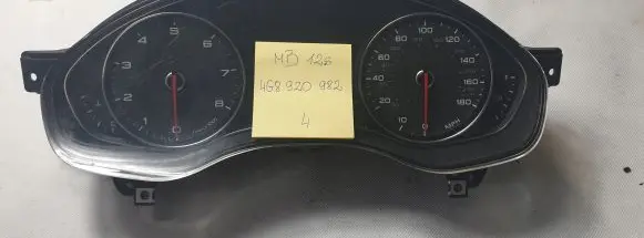 Audi A6 C7 Speedometer (instrument cluster) 4G8920982