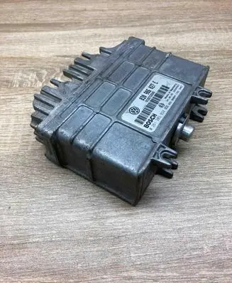 Volkswagen Polo III 6N 6N2 6NF Engine control unit/module ECU 030906027E 0261203932