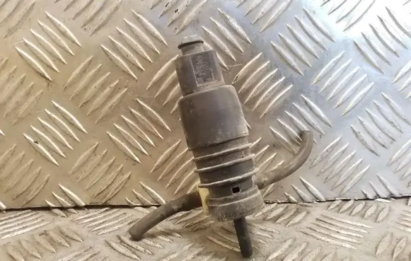 Audi A3 S3 8L Windscreen/windshield washer pump