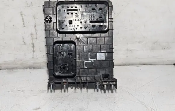 Skoda Octavia Mk2 (1Z) Fuse module 1K0937124K