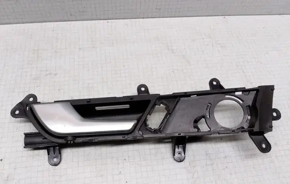 Audi A6 S6 C6 4F Front door interior handle 4F0837019C
