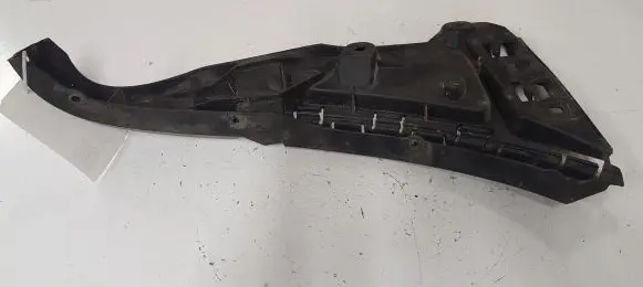 Volvo XC90 Front bumper mounting bracket 08620564