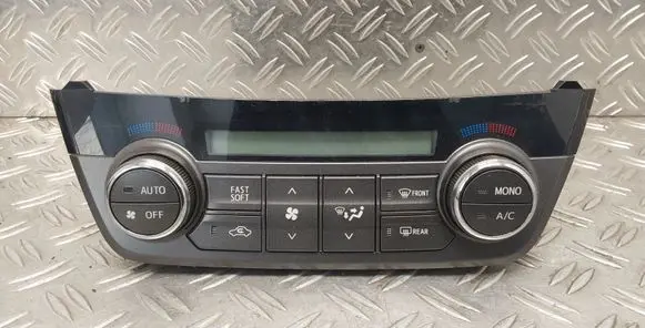 Toyota RAV 4 (XA40) Climate control unit 5590042410