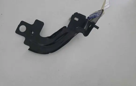 Dodge RAM 1500 DS Fender mounting bracket 55372838AD