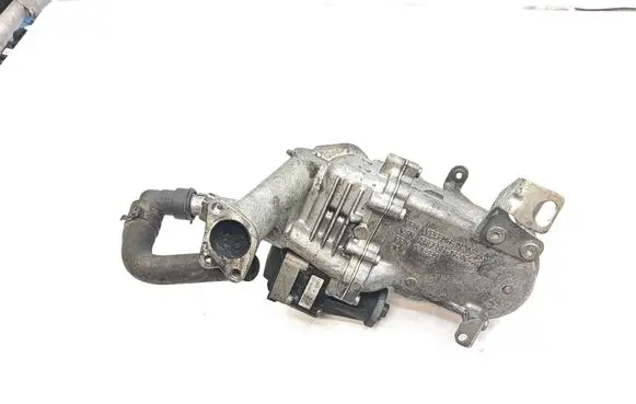Ford Focus EGR valve cooler VPEFMH19206A 51693904
