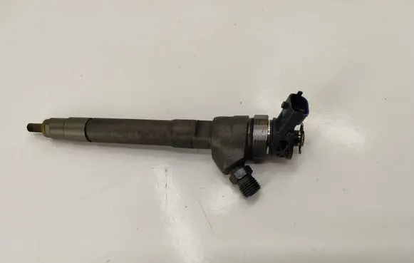 Renault Trafic III (X82) Fuel injector H8201055367