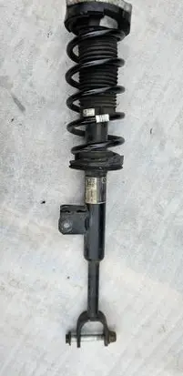 BMW 5 G30 G31 Front shock absorber/damper 6866600