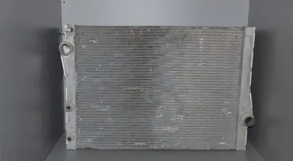 BMW X5 E70 Coolant radiator 17117533472