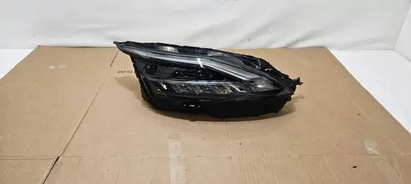 Nissan Qashqai J12 Front fog light 1008D02G