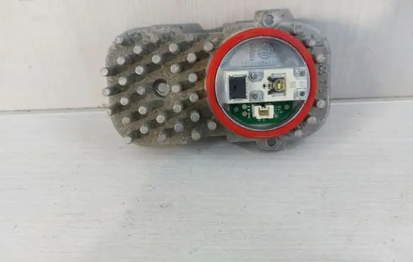Mercedes-Benz C AMG W204 Headlight ballast module Xenon 305715084