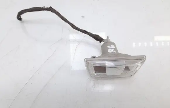 Opel Astra H Front fender indicator light 13252455 13252456