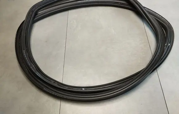 Mercedes-Benz E W213 Seal rubber (tailgate) A2137402800