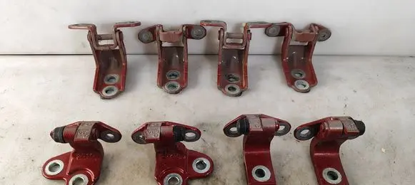Nissan Qashqai J12 Front door hinge set 