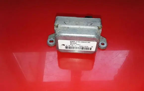 Mitsubishi Grandis ESP acceleration yaw rate sensor MN102338 06211701644 8C00C020170